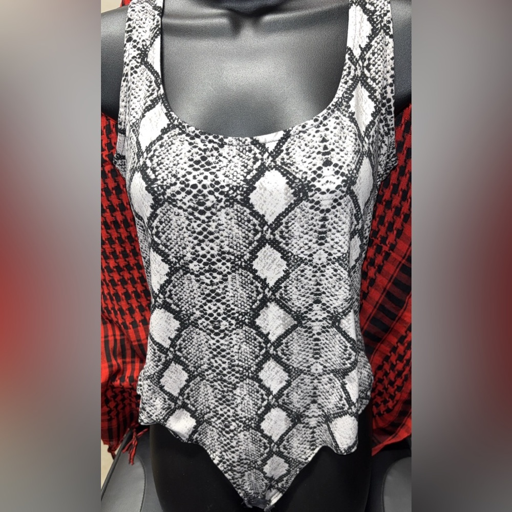 2 Windsor size small bodysuit blouses snake print & Cream Lace Bodysuit